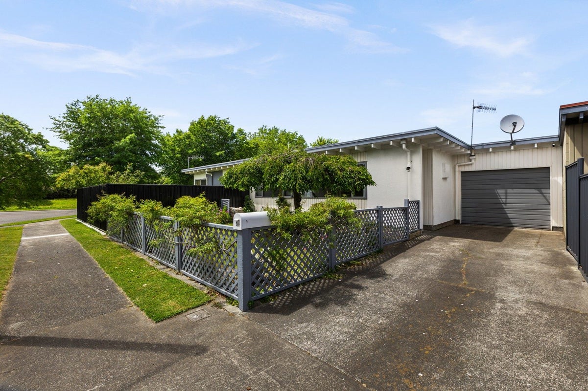 56 Rochester Street, Tamatea, Napier - Carousel 13