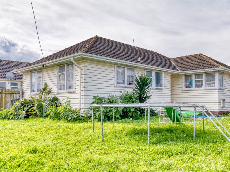 15 Charles Corner Crescent, Maraenui, Napier - Carousel 1