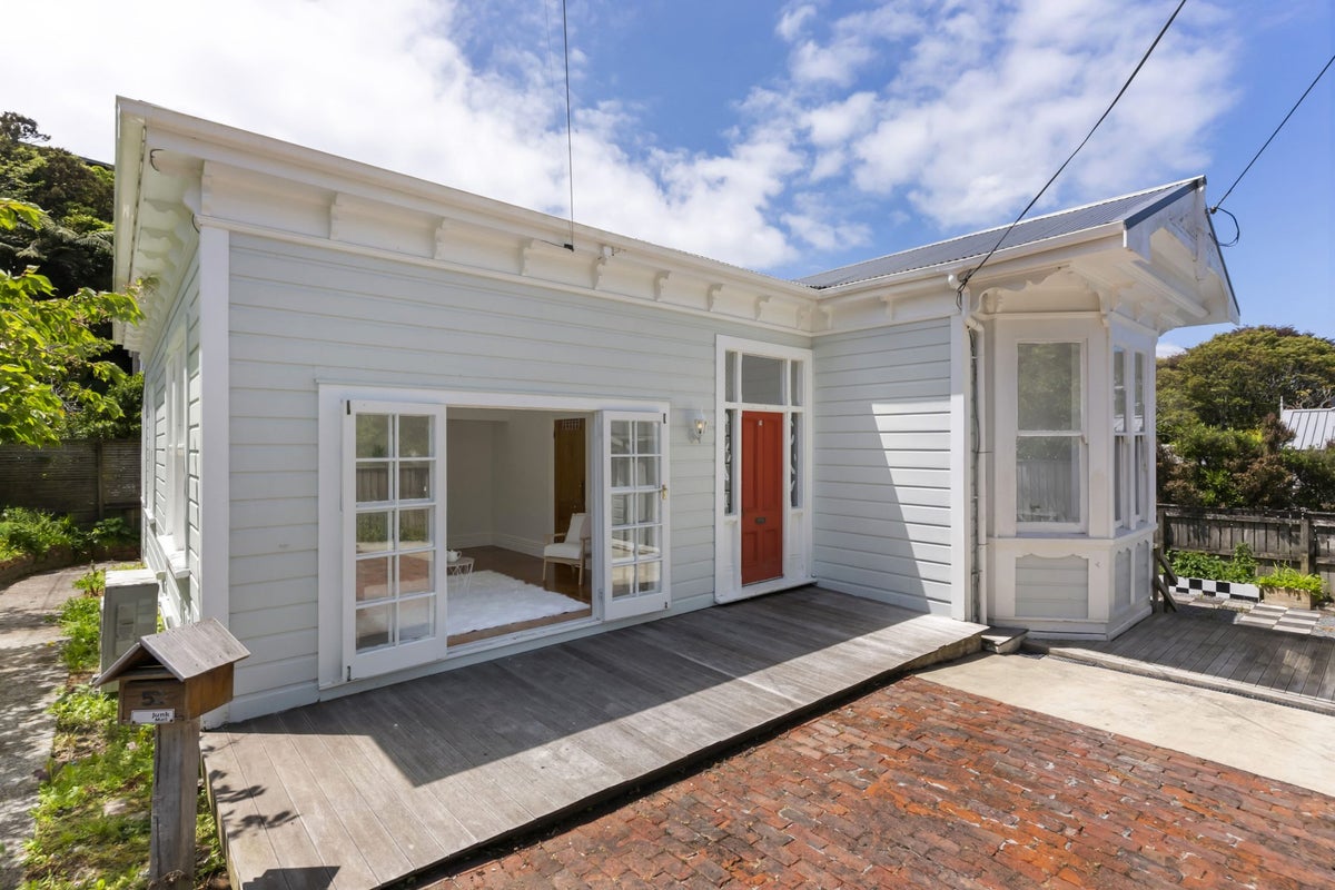 52 Parkvale Road, Karori, Wellington - Carousel 23