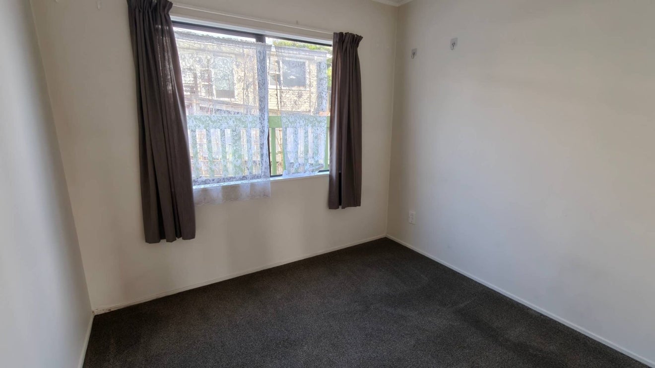 2/717 East Coast Road, Browns Bay, Auckland - Carousel 15