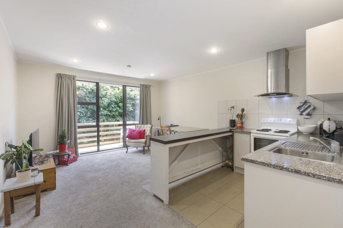 3/4 Ashwell Street, Kohimarama, Auckland - Carousel 2