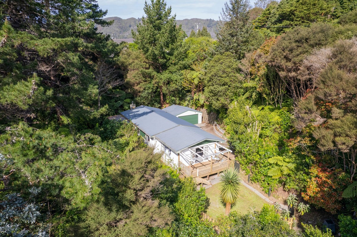 29 August Street, Stokes Valley, Lower Hutt - Carousel 1