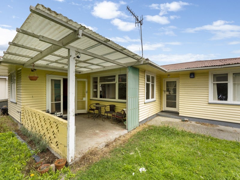 7 Highbury Avenue, Highbury, Palmerston North - Carousel 1