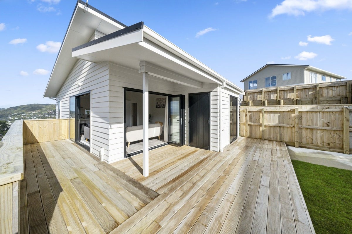 18 Cathie Place, Karori, Wellington - Carousel 12