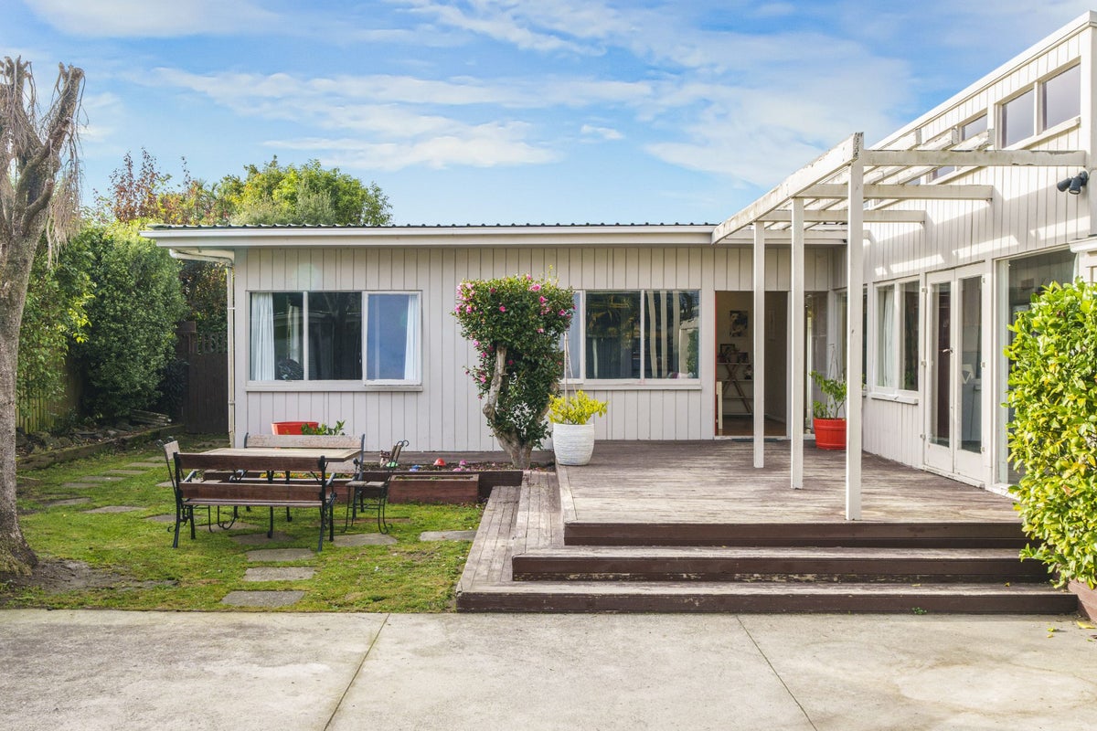 182 Main North Road, Redwood, Christchurch - Carousel 2