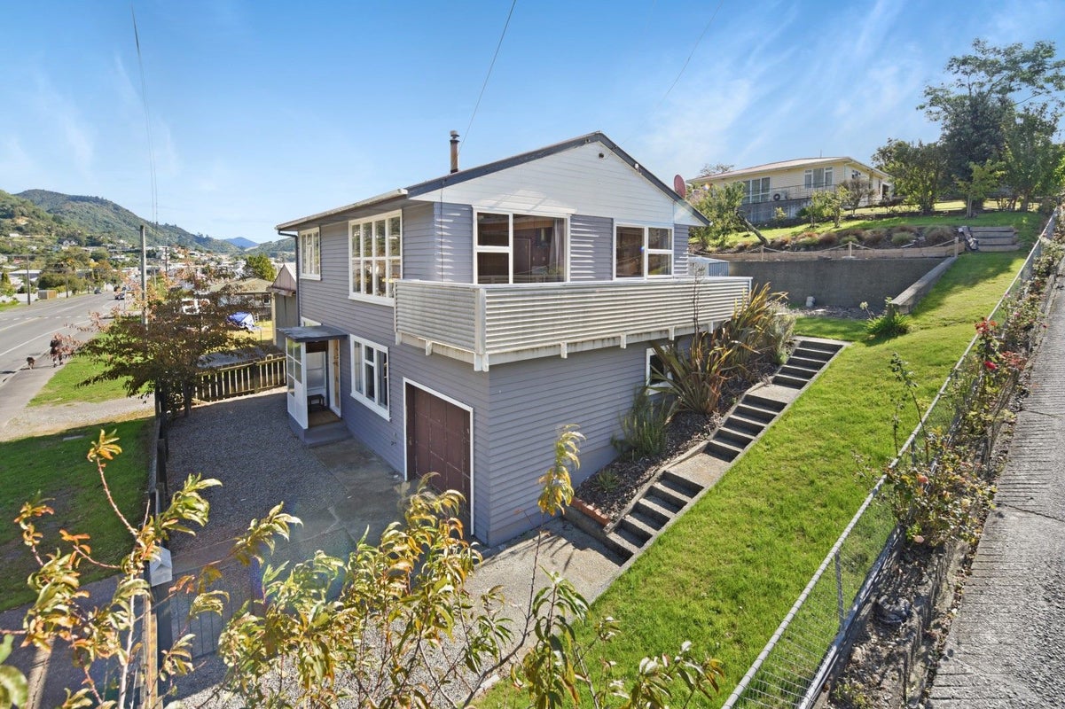 103 Waikawa Road, Picton - Carousel 1