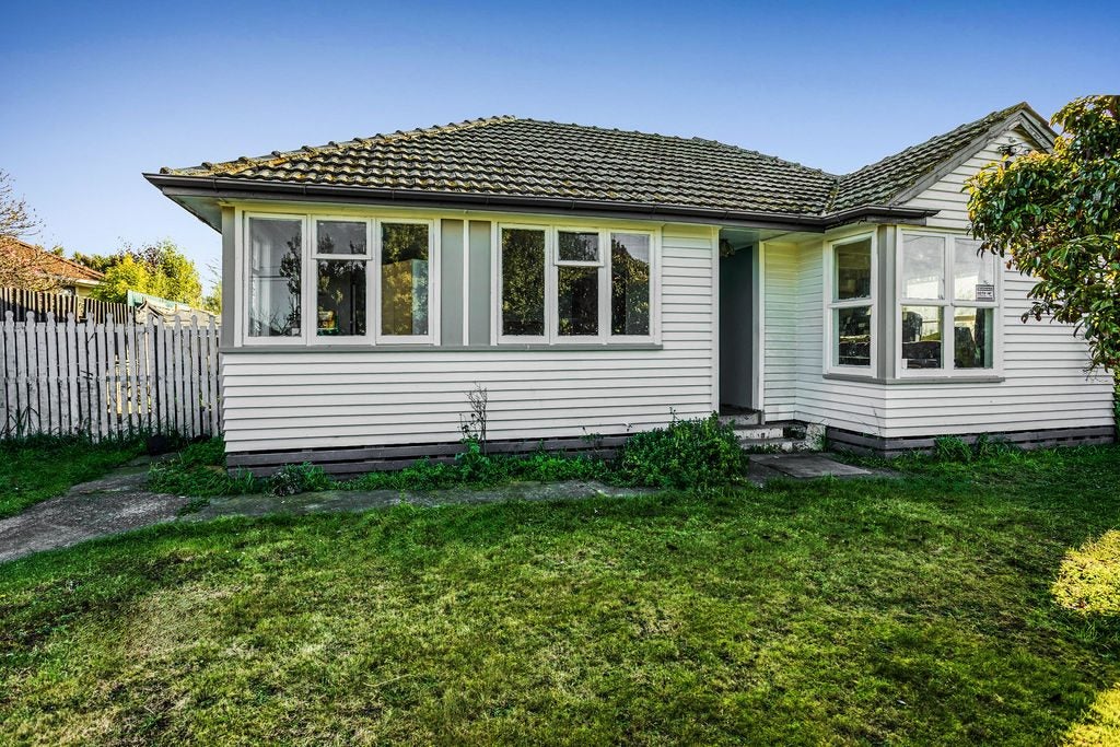 17 Ealing Street, Northcote, Christchurch - Carousel 2