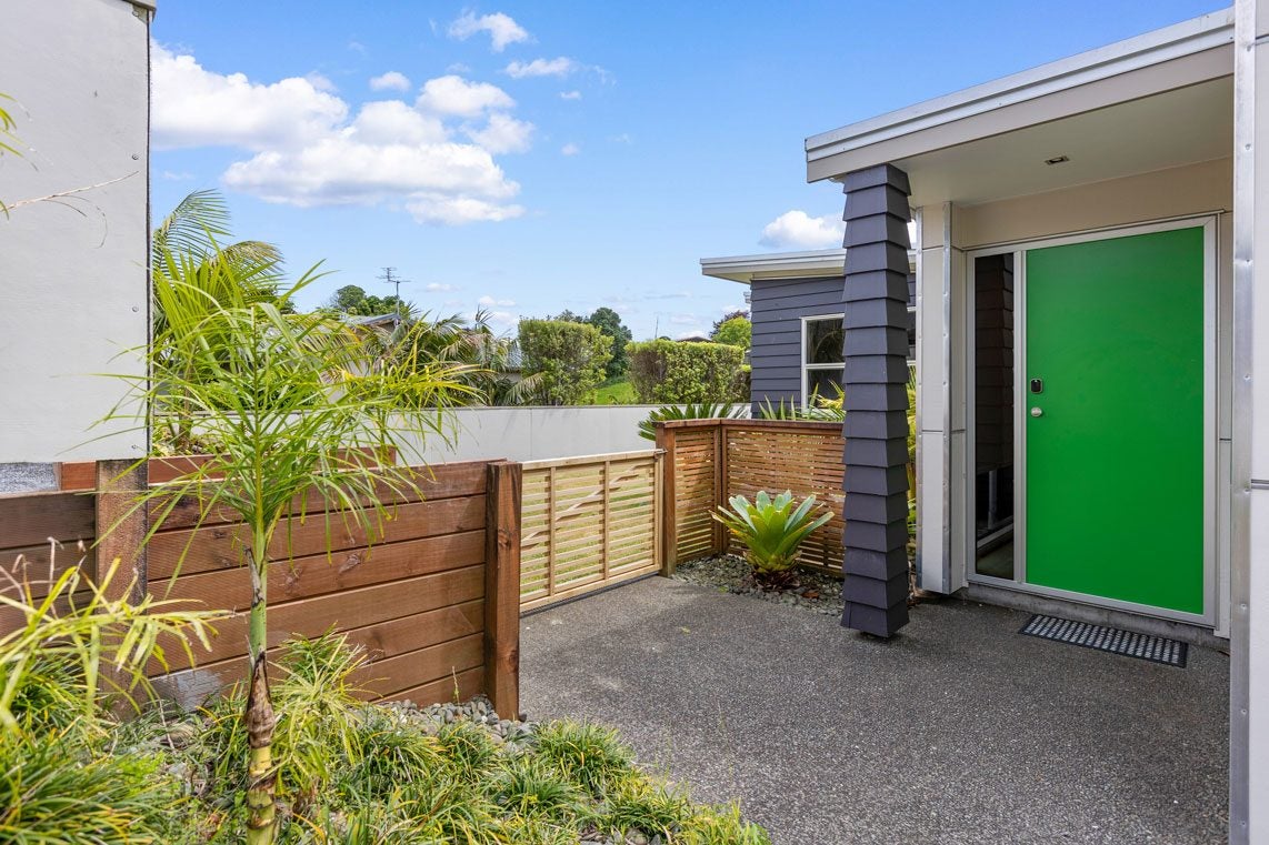 10E Long Place, Frankleigh Park, New Plymouth - Carousel 2