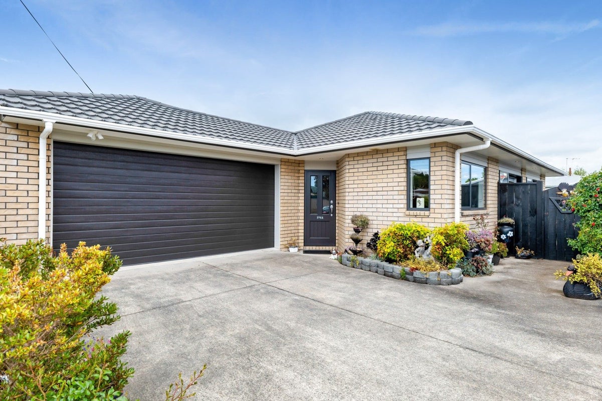 1/276 Mangorei Road, Merrilands, New Plymouth - Carousel 1