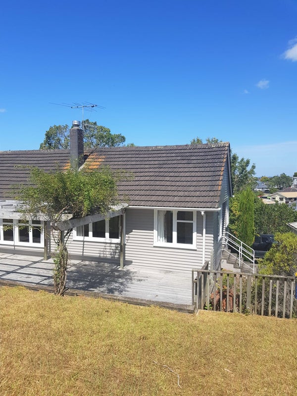 11 Kaka Street, Northcote, Auckland - Carousel 1