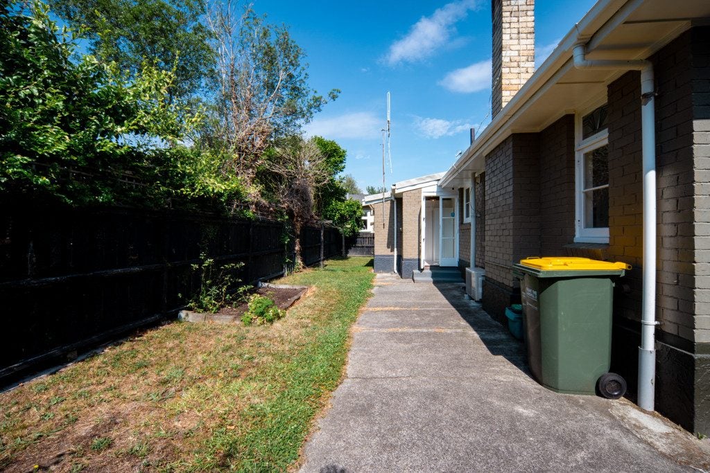 92 Te Aroha Street, Hamilton East, Hamilton - Carousel 14