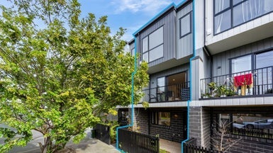 2/14 Highbury Street, Avondale, Auckland - Carousel 1