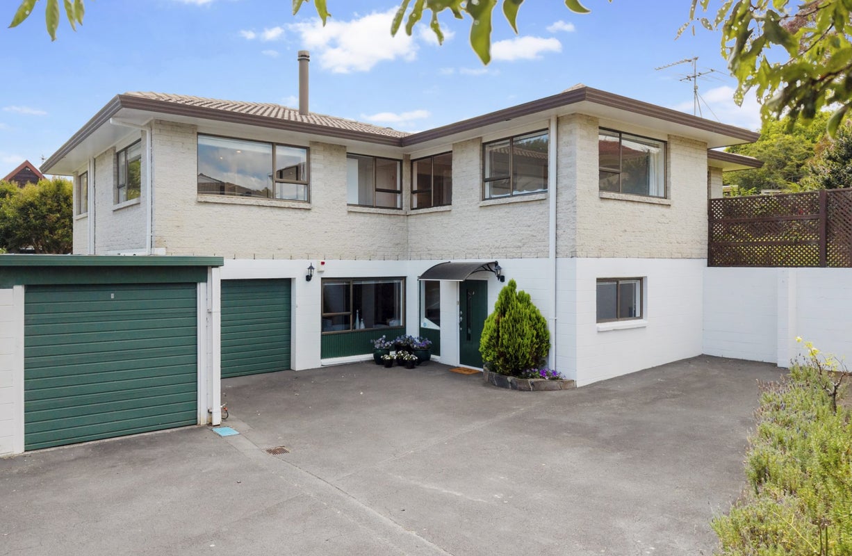 2/97 Prince Regent Drive, Half Moon Bay, Auckland - Carousel 1