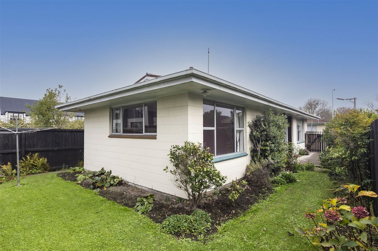2/1046 Colombo Street, St Albans, Christchurch - Carousel 1