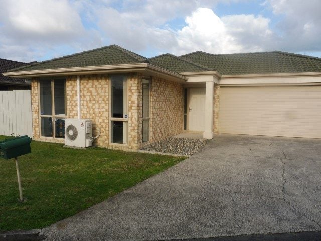 12 Gardenia Close, Melville, Hamilton - Carousel 1