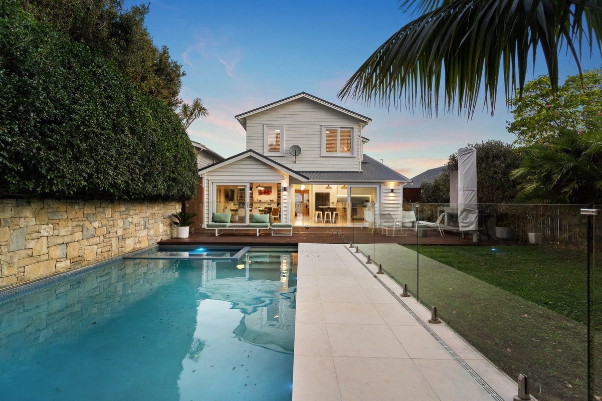 9 West End Road, Herne Bay, Auckland - Carousel 1