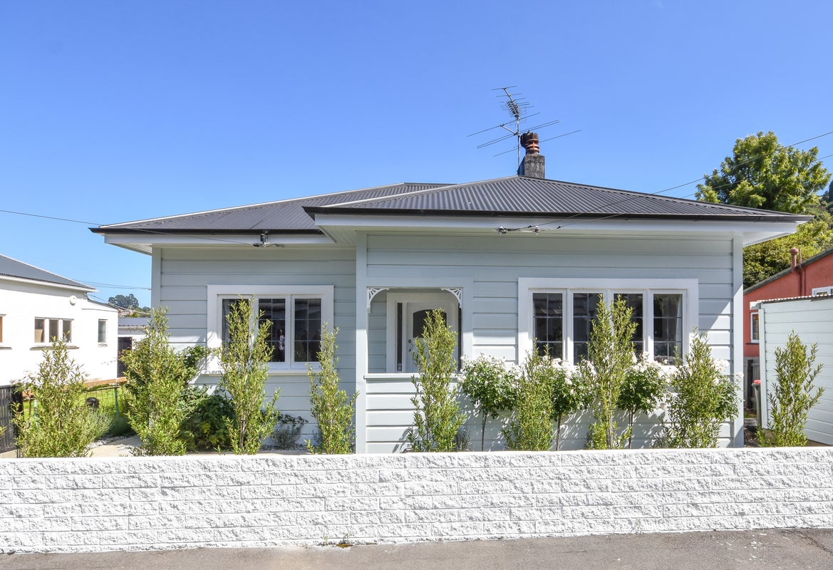 43 Selwyn Street, North East Valley, Dunedin - Carousel 1