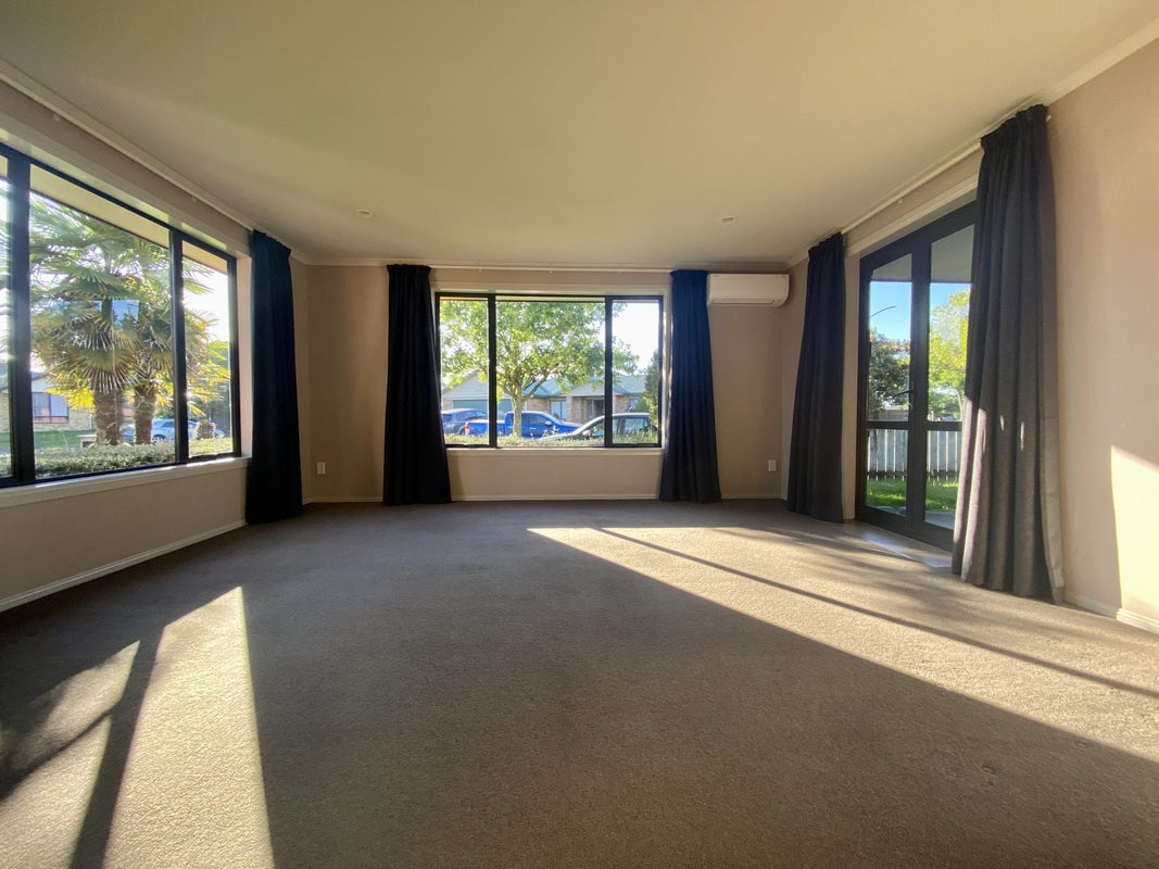 1 Kingsbury Court, Rototuna North, Hamilton - Carousel 2