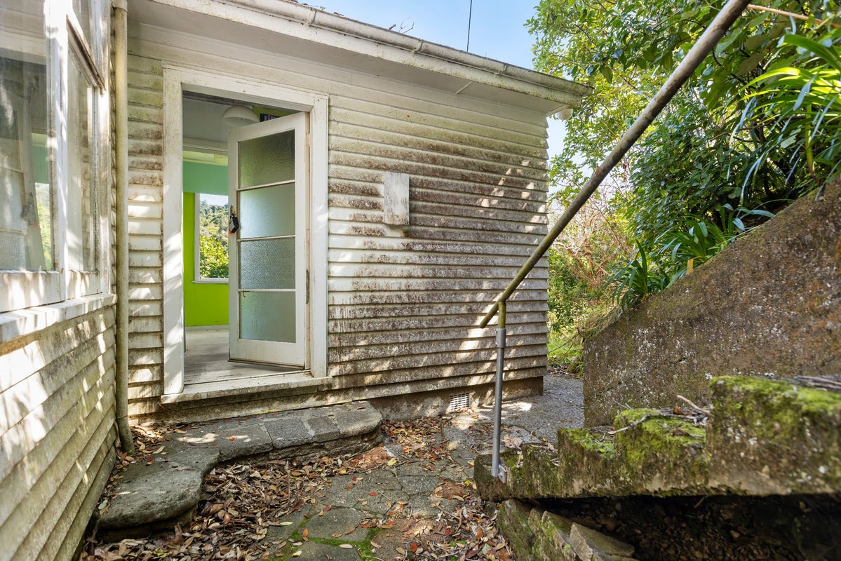 52 Moana Road, Kelburn, Wellington - Carousel 2