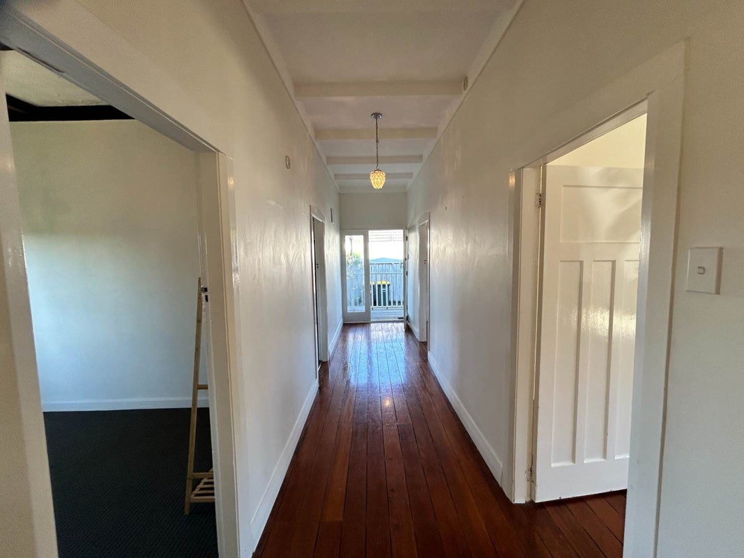 4 Hallam Street, Mount Albert, Auckland - Carousel 2
