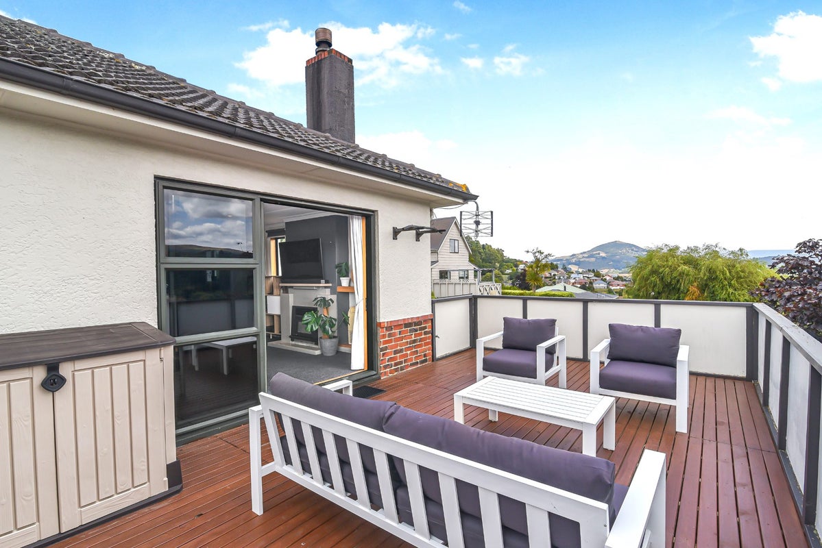 4 Devonport Street, Green Island, Dunedin - Carousel 1