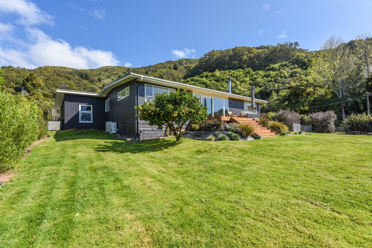 50 Moenui Road, Havelock, Picton - Carousel 2