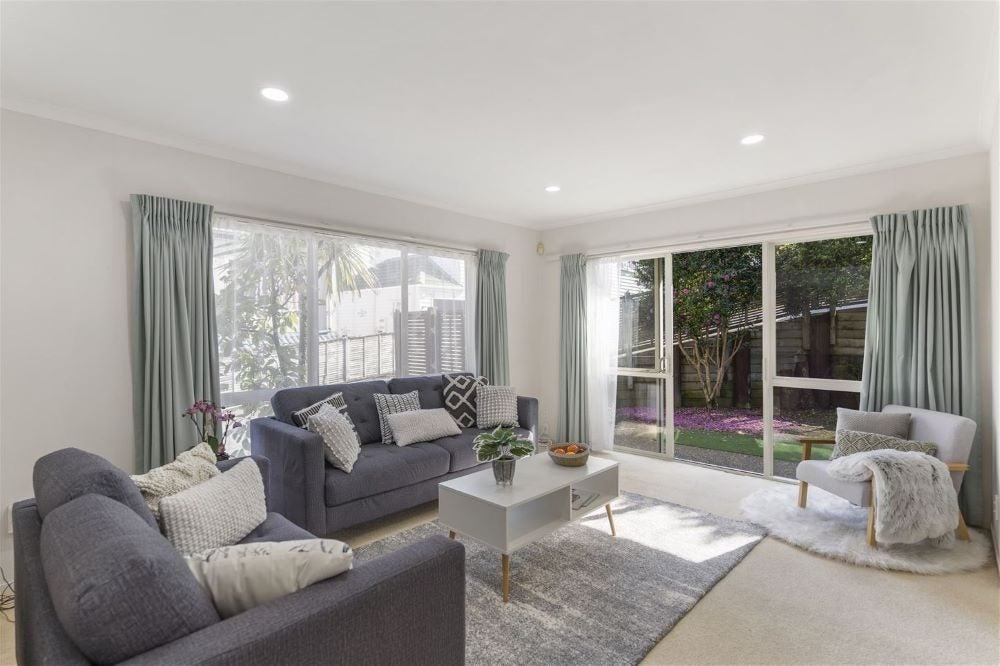 8 San Luis Place, Golflands, Auckland - Carousel 2