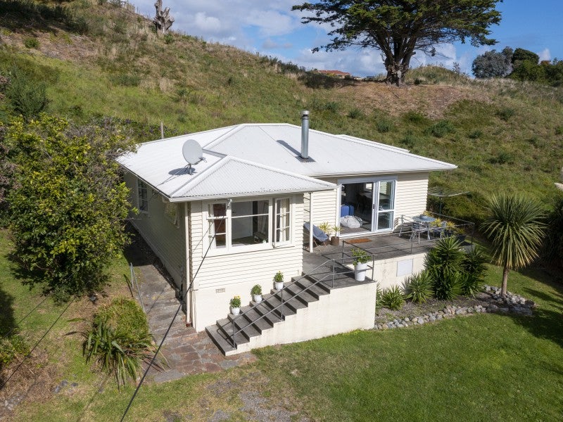 58 Te Moana Road, Waikanae Beach, Waikanae - Carousel 1