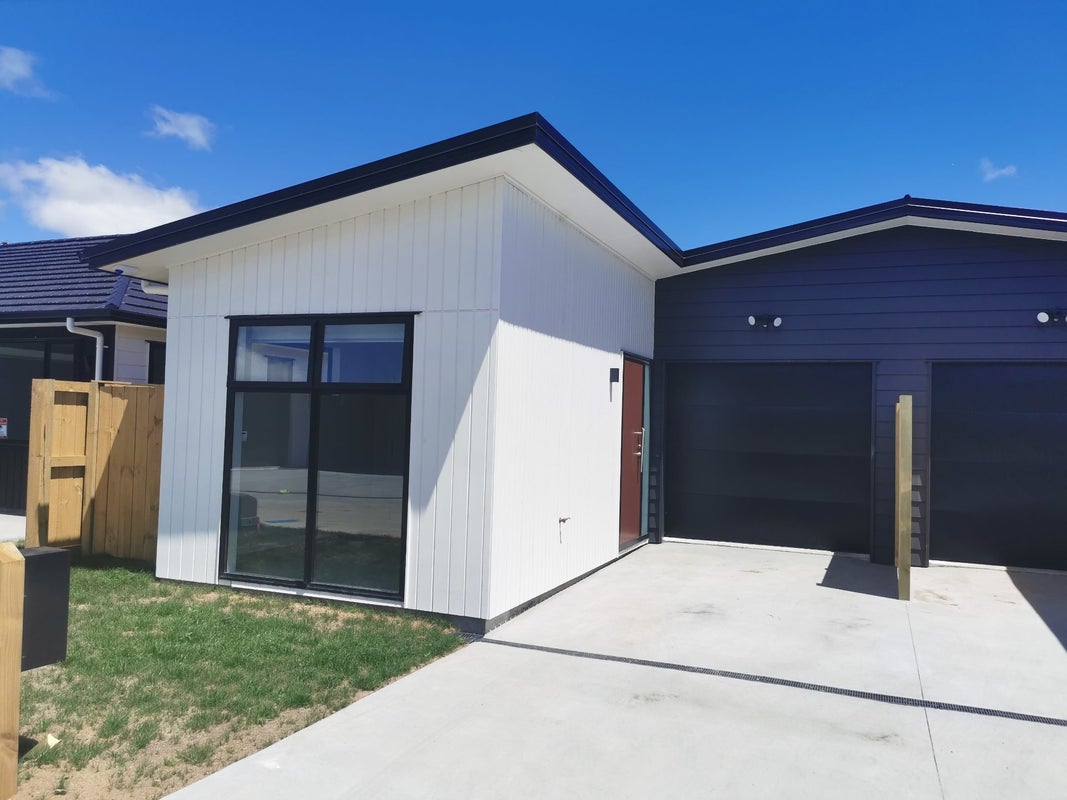 8/17 North Ridge Drive, Rototuna North, Hamilton - Carousel 1