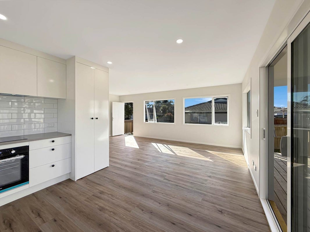 24 Coburg Street, Henderson, Auckland - Carousel 2