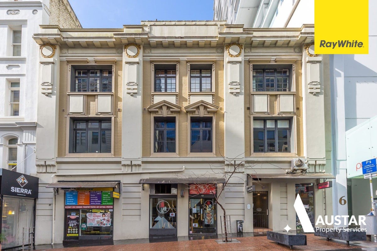 1 Ragley Street, Titirangi, Auckland - Carousel 1