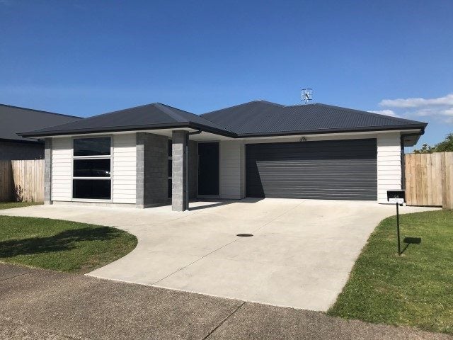 26 Tuaia Street, Pyes Pa, Tauranga - Carousel 1
