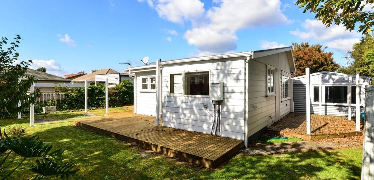 9 Bettina Road, Fairfield, Hamilton - Carousel 2