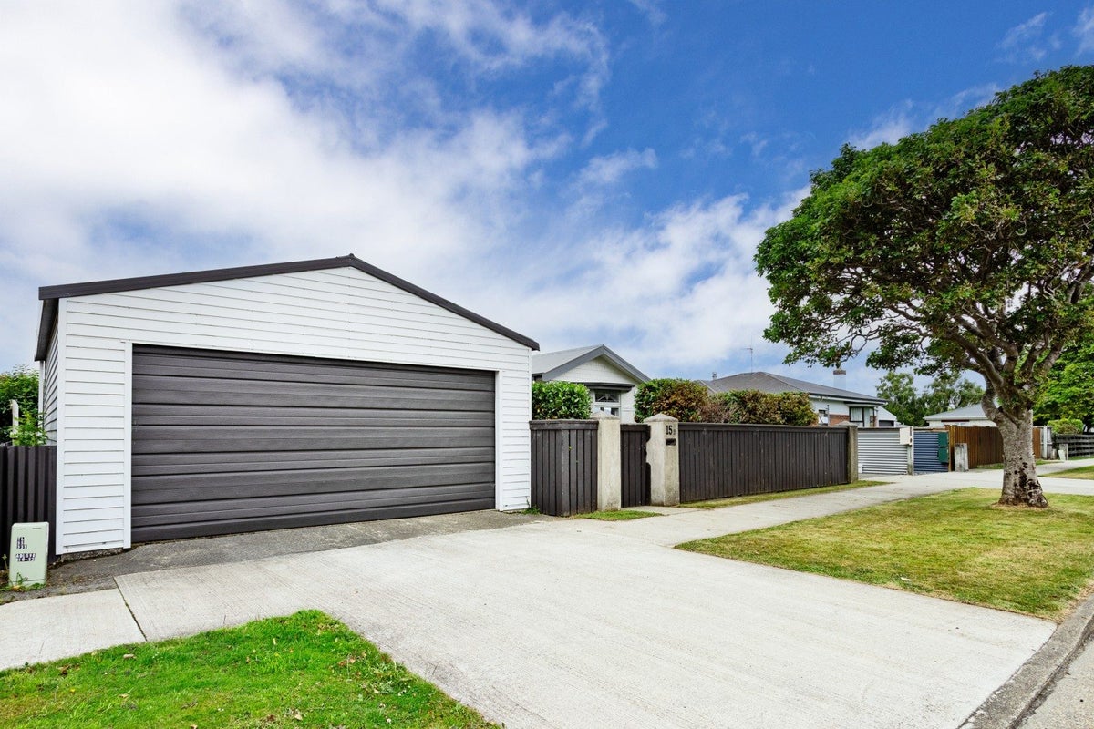 15B Salford Street, Windsor, Invercargill - Carousel 2