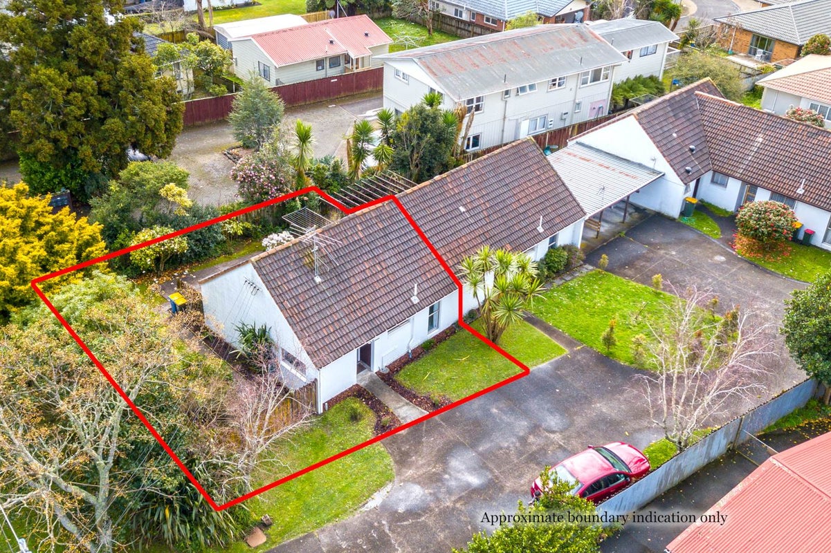 1/101 Swanson Road, Henderson, Auckland - Carousel 1