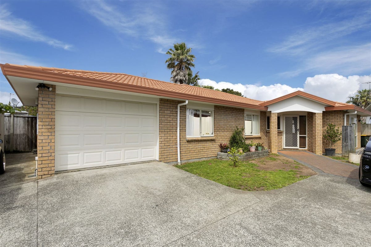 79A Sturges Road, Henderson, Auckland - Carousel 1