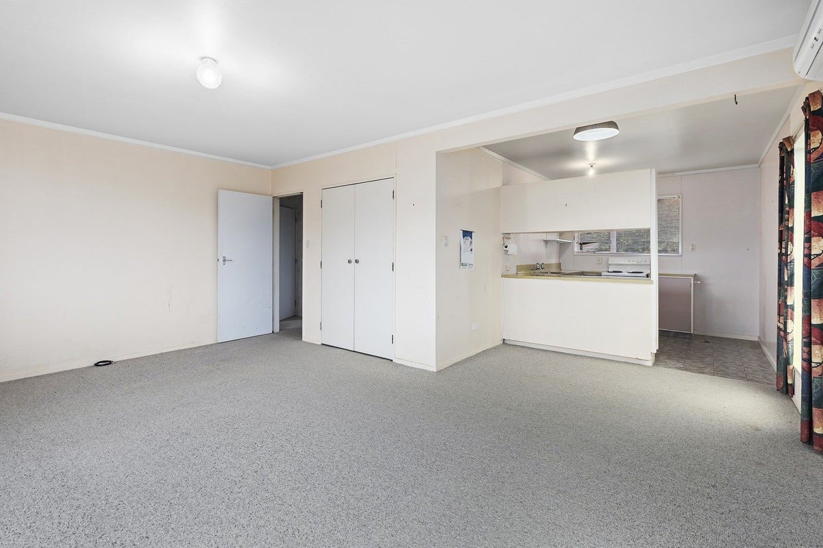 45 Chartwell Drive, Crofton Downs, Wellington - Carousel 1