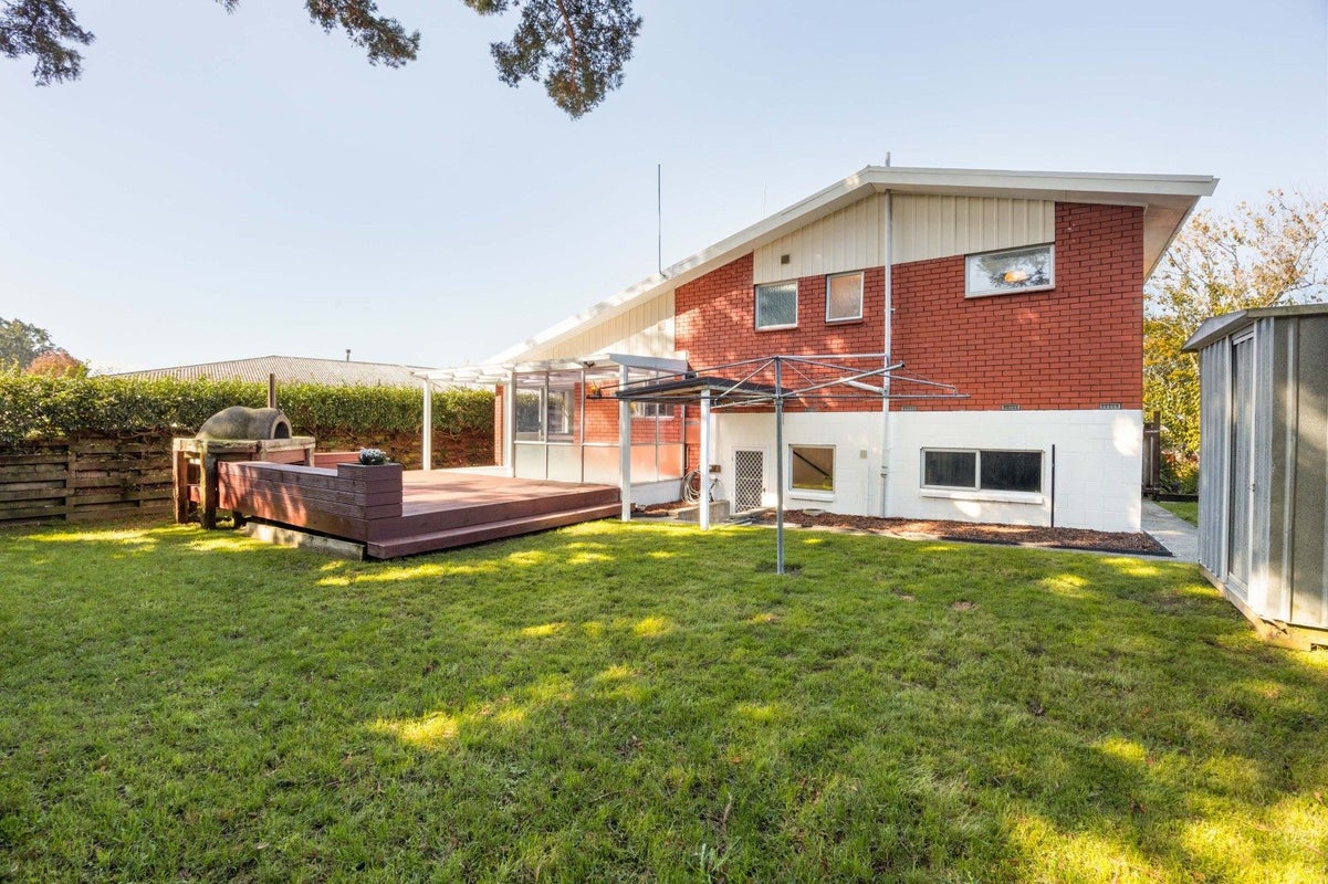5 Lorraine Place, Glenview, Hamilton - Carousel 3