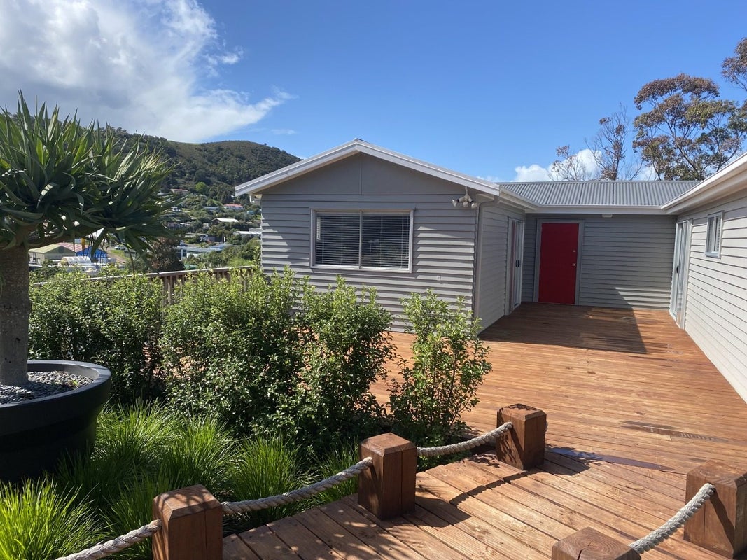 45 Sea View Road, Ostend, Waiheke Island - Carousel 2