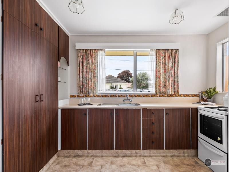 1/6 Brees ST, EPUNI, LOWER HUTT - Carousel 2