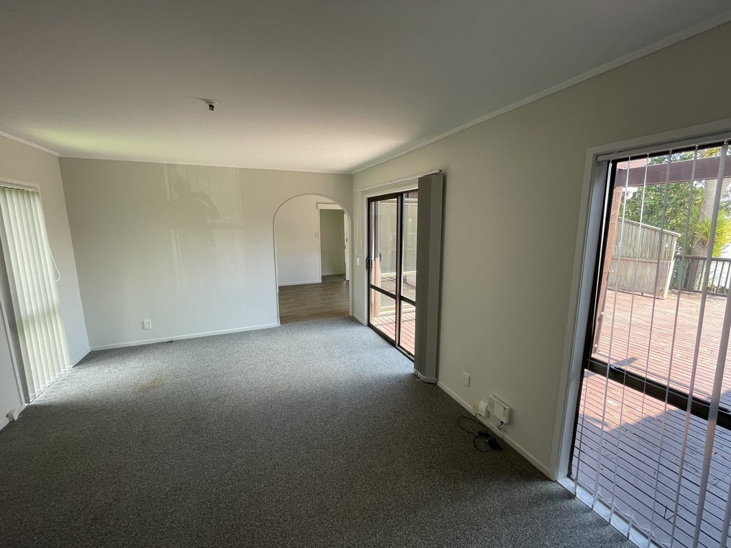 31 Aronia Way, Goodwood Heights, Auckland - Carousel 25