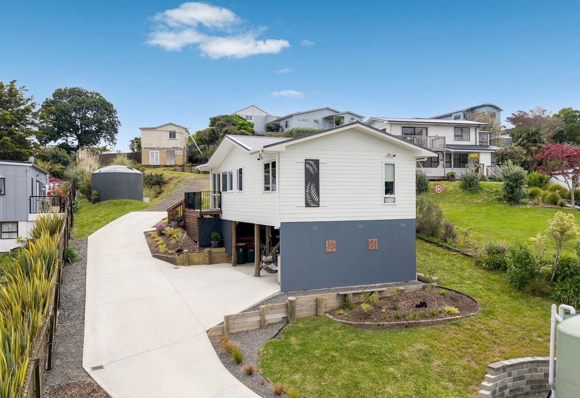 73 Carlton Crescent, Maraetai, Auckland - Carousel 2