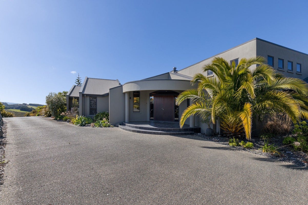 43 Redwood Park Road, Redwood Valley - Carousel 2