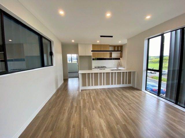 2A Longshore Drive, Long Bay, Auckland - Carousel 2