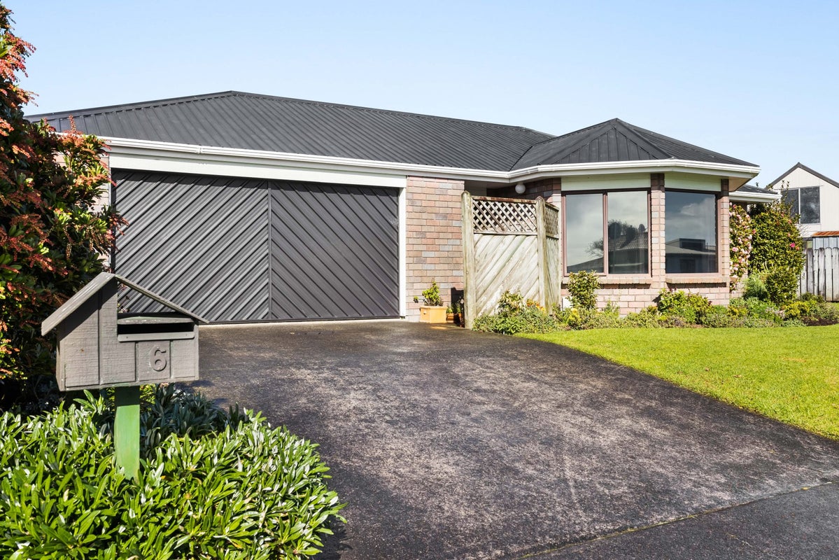 6 Dillon Drive, Bell Block, New Plymouth - Carousel 1