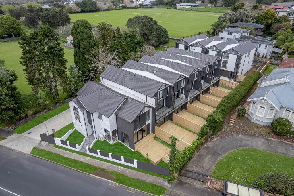 3/245 Gillies Avenue, Epsom, Auckland - Carousel 1
