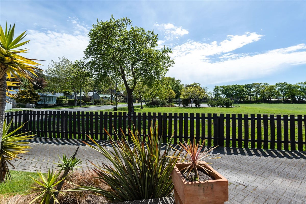1/12 Bishopsworth Street, Hillsborough, Christchurch - Carousel 2