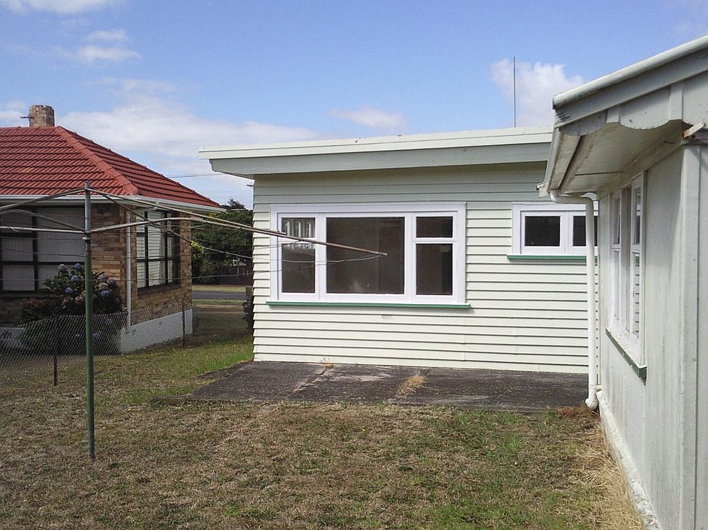 28 Harapaki Road, Meadowbank, Auckland - Carousel 7