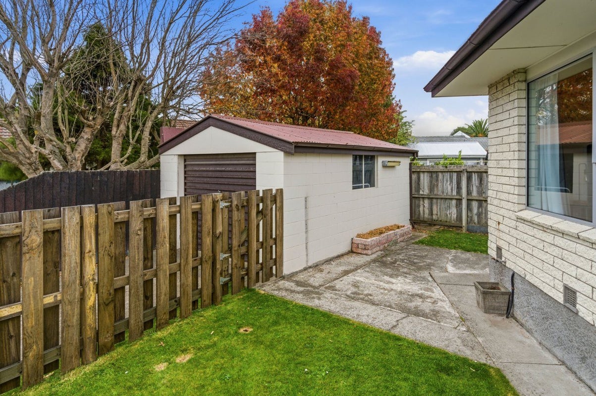2A Mallett Place, Halswell, Christchurch - Carousel 17