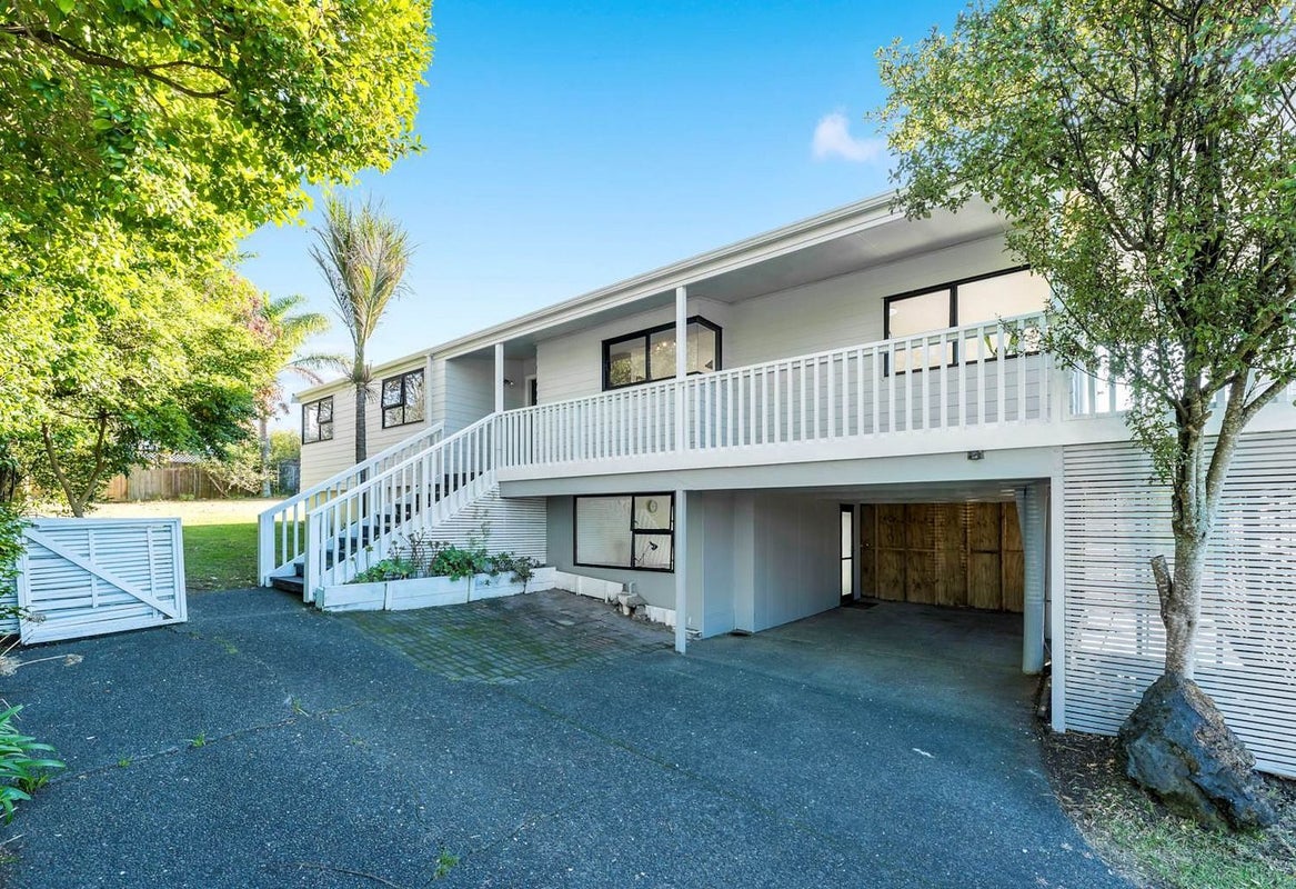 13 Lesa Annis Place, Henderson, Auckland - Carousel 2